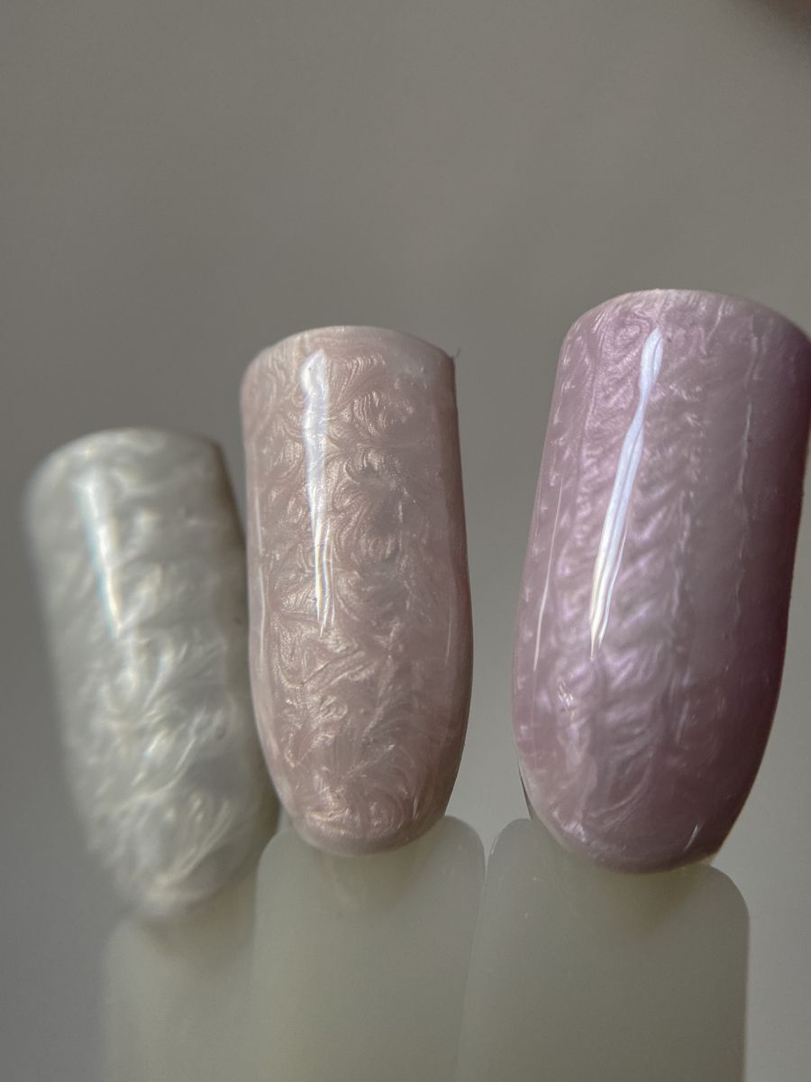 перламутровый дизайн ногтей